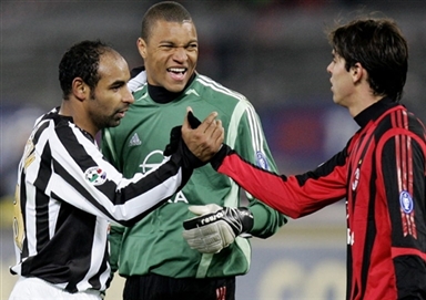 王哲林：新赛季首先要打好开局，希望常规赛有好的排名（王哲林：新赛季重在打好开局，力争常规赛排名靠前）