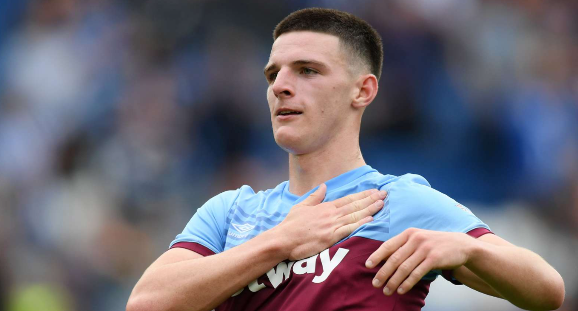 离场前得到12分！里夫斯左小腿酸痛，提前退出本场对阵火箭（里夫斯左小腿酸痛提前离场，战火箭离场前入账12分）