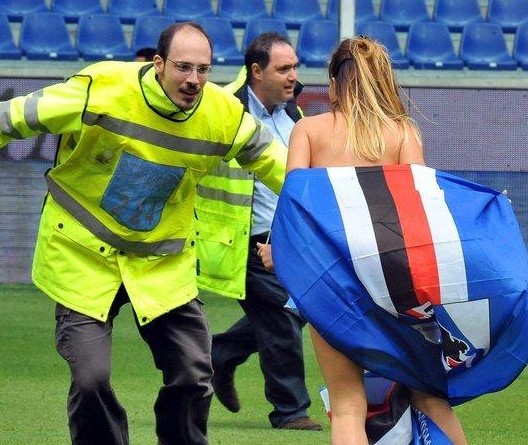 哈登与杜兰特：篮球场上的天赋对决（哈登VS杜兰特：球场上的天赋之战）